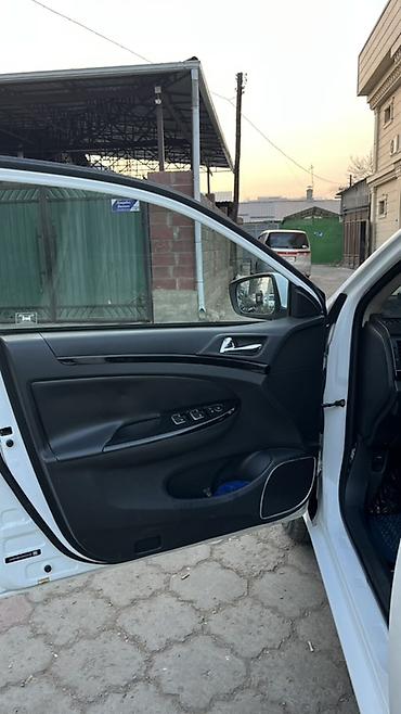 BYD: BYD E5: 2019 г., Робот, Электромобиль, Седан — 14