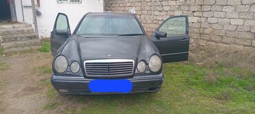 cesqa: Mercedes-Benz 200: 2 l | 1995 il Sedan