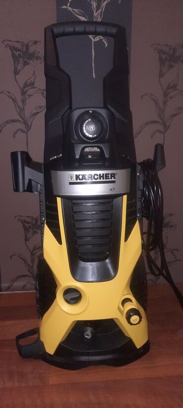 karcher moyka aparati: Karcher K7 moyka aparatı.karcherin rəsmi mağazasınnan 1 aydır alınıb