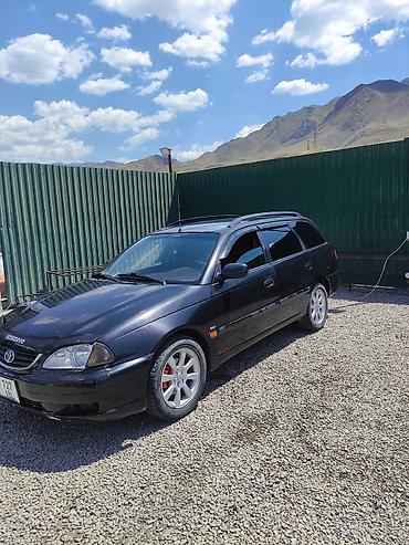 универсал 210: Toyota Avensis: 2001 г., 1.8 л, Механика, Бензин, Универсал — 3