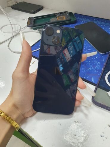 Apple iPhone: IPhone 13, Mavi, Face ID