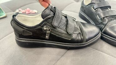 спортивные бриджи мужские: Кожаные женские /подростковые кеды (полуботинки) черного цвета