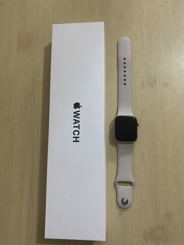 apple watch на запчасти: Apple Watch SE 40мм Gold. В идеальном состоянии! Носили месяц!