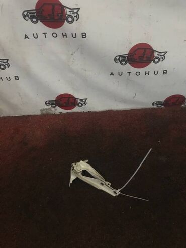 corolla runx: Петля капота TOYOTA Fun Cargo NCP10 2NZ-FE 1 2002 (б/у)