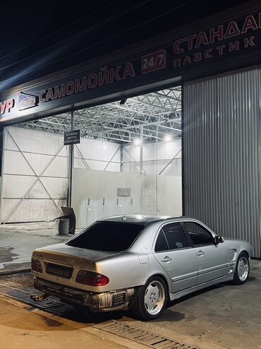 крышка багажника w210: Mercedes-Benz E-Class: 2001 г., 3.2 л, Автомат, Бензин, Седан