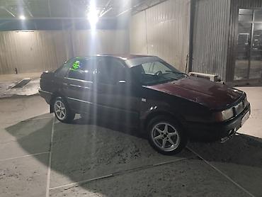Volkswagen: Volkswagen Passat: 1988 г., Седан — 3