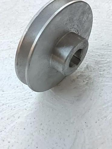 strauss rottman m2: Aluminijumska remenica sa žljebom za klinasti kaiš - Materijal — 2