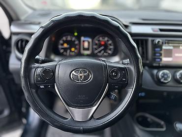 Toyota: Toyota RAV4: 2017 г., Автомат, Бензин, Кроссовер — 11