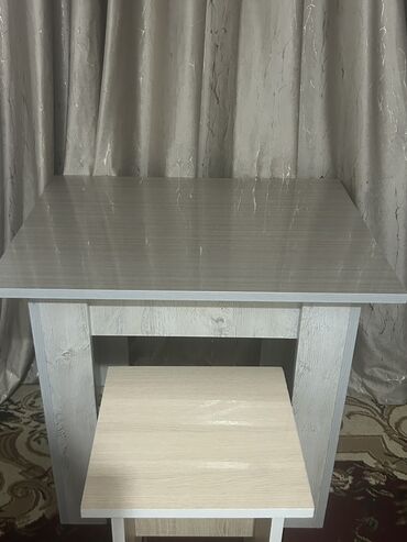 Sifarişlə kassa stolları: Satılır yeni kimidir. 60 manata real alıcıya endirim olacaq ünvan — 1