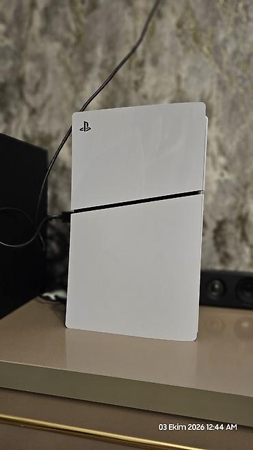 playstation 4 купить в баку: 2025 Dekabr ayında alınıb,cox istifadə olunmayıb. hec hir problemi — 1