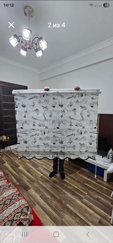 Süni güllər: Mətbəx və qonaq otaqları üçün jalüz pərdə dəsti təzədi. - Növ: rulon