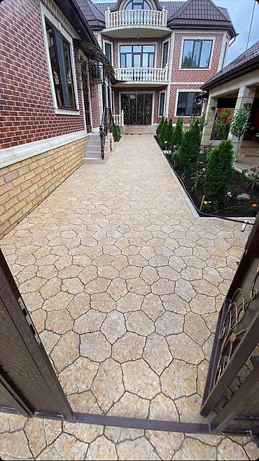 Другие услуги: Укладка брусчатки, бордюров, тротуарной плитки и водоотводных лотков — 13