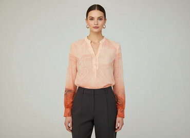 bluzki z dekoltem v plus size: Women's blouse, size M