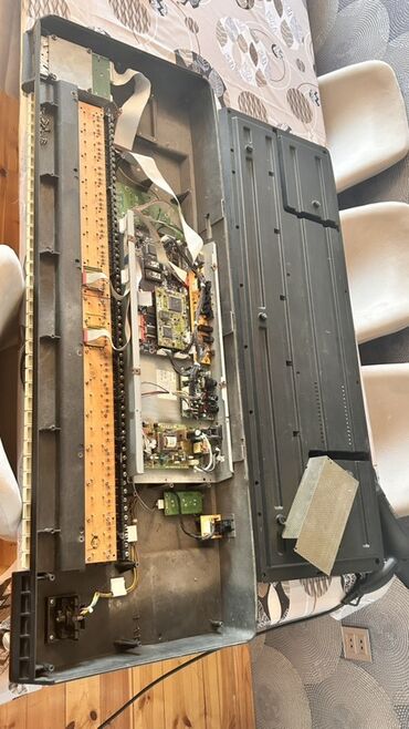 notebook core 2: Roland G 600 /klaviatura üçün komplekt hissələr - Korpus: tam ölçülü