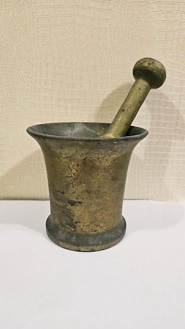 antik samdan: 1956-cı ilə aid antikvar bürünc (latun) həvəngdəstə və dəstəyi. il — 2