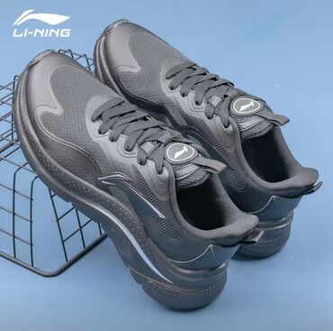 мужские кроссовки лининг: Lining оригинал 100%