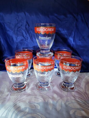 Čaše: Case nove vintaz,eurokrem. Case bez ostecenja sve na njima odsjaj na lalafo.rs — 2 Čaše: Case nove vintaz,eurokrem. Case bez ostecenja sve na njima odsjaj — 2