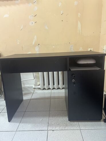 Ofis dəst mebeli: 120azn hamsini birlikde satiram Az işlənib remonta göre tecili satilir