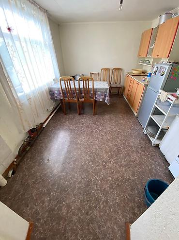 Продажа коттеджей и домов: Продаю дом в центре города Балыкчы. Рядом городская больница, вещевой — 6