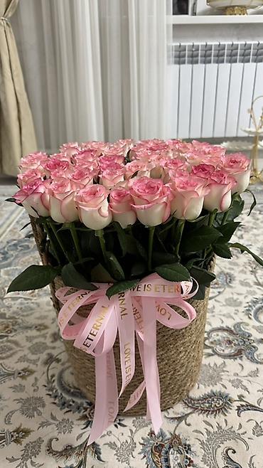 Майрамдык товарлар: Коробка-кашпо с розами «Розовый айс» - Состав: крупные двухцветные — 1
