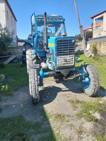 traktor altlıqlı qadın çəkmələri: Traktor Belarus (MTZ) 80, 1986 il, 70 at gücü, motor 8.8 l, Yeni