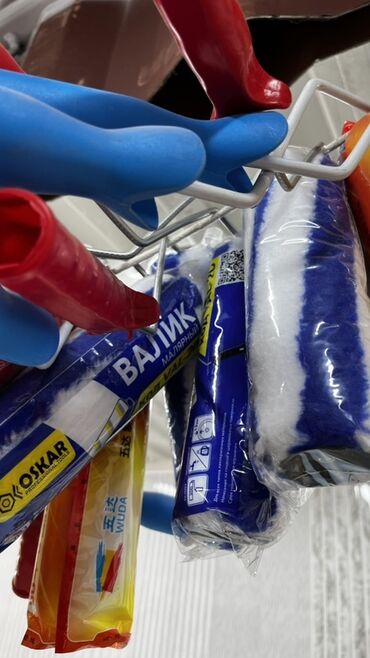 инструменты для малярки: Малярные валики различных размеров и производителей. Подходят для