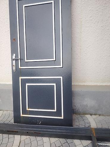 heyet qapıları: Metall giriş qapısı və komplekt çərçivə - Material: qalın metal — 1