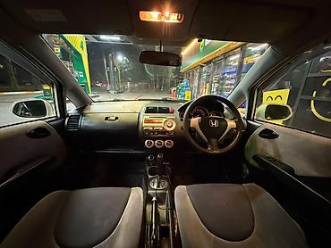 Продажа авто: Honda Fit: 2003 г., 1.3 л, Автомат, Хэтчбэк — 6