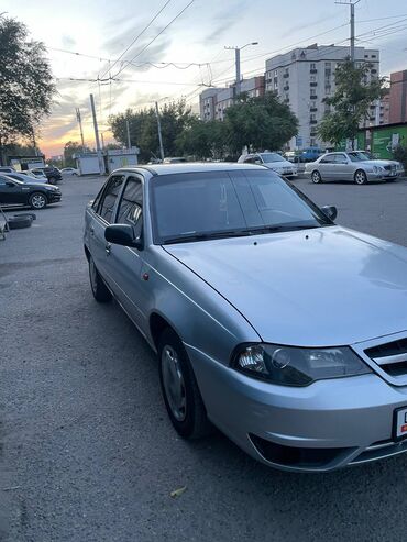 меняю на нексия: Daewoo Nexia: 2009 г., 1.6 л, Механика, Бензин, Седан