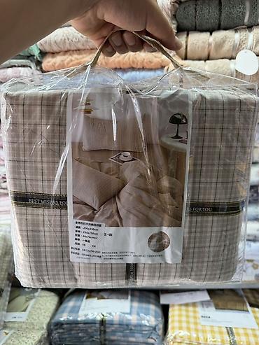 bed sheets: Комплект постельного белья в клетку - Формат: набор в фирменной — 7