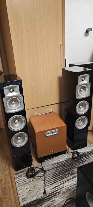 колонки ямаха: Продаю напольную акустику YAMAHA NS-555 колонки 60000, буфер 25000