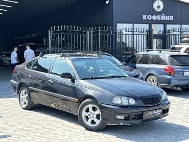 BMW: Toyota Avensis: 2000 г., 1.8 л, Механика, Бензин, Седан