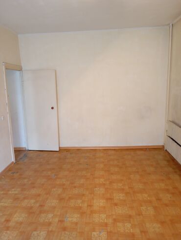 калык акиева московская 1 ком кв: 1 комната, 35 м², 105 серия, 3 этаж, Старый ремонт