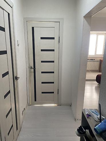 коридорный: 1 комната, 35 м², 8 мкр Индивидуалка, 5 этаж, Старый ремонт — 5