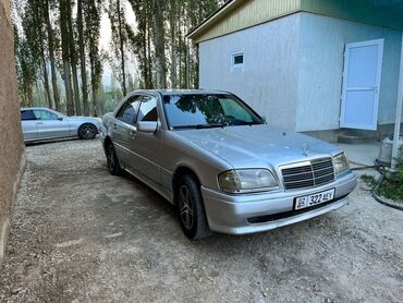 годф 2: Mercedes-Benz 220: 1994 г., 2.2 л, Механика, Бензин, Седан