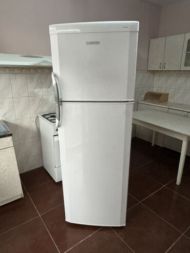 холодильник витринной: Холодильник Beko, Б/у, Двухкамерный, No frost