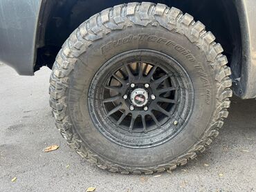 камеры покрышки: Шиналар 315 / 65 / R 17, Колдонулган, Комплект, Жол тандабастар (АТ/МТ), АКШ, BFGoodrich