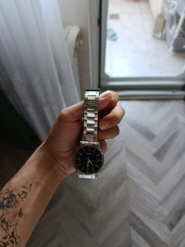 Yeni, Qol saatı, Casio, rəng - Gümüşü