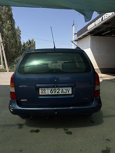 гак 8: Opel Astra: 2001 г., 1.8 л, Механика, Бензин, Седан — 4