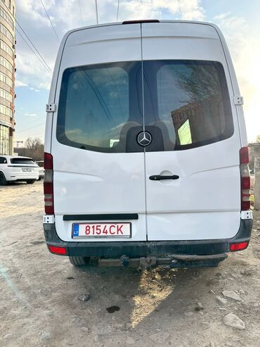 спринтер скорая помощь: Легкий грузовик, Mercedes-Benz