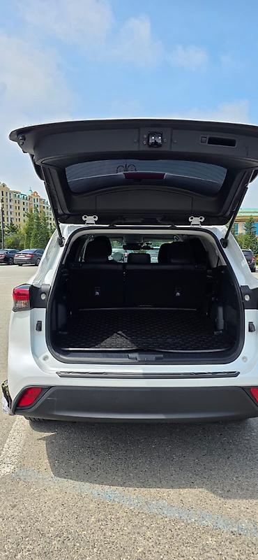 Toyota: Toyota Highlander: 2.5 l | 2023 il Krossover — 5
