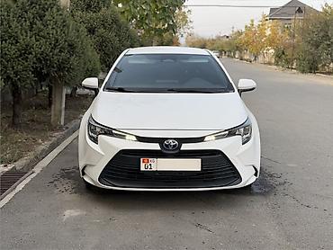 фит рассрочку: Toyota Corolla: 2023 г., 1.8 л, Вариатор, Гибрид, Седан — 1
