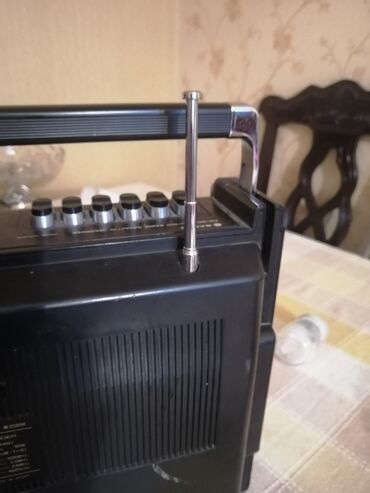 Maqnitofonlar: Retro maqnitafon Sanio 80ci illərə aid. Super isleyir. vid fason — 11