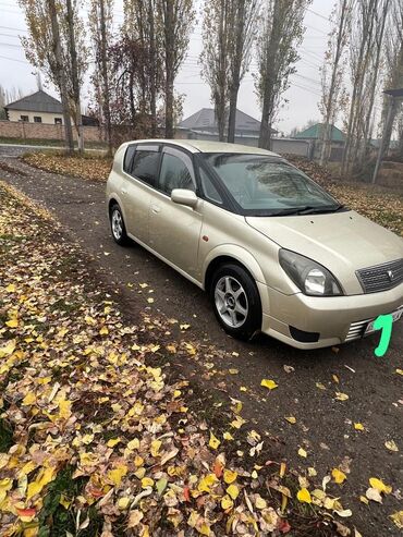 Toyota: Toyota Opa: 2000 г., 2 л, Автомат, Бензин, Седан