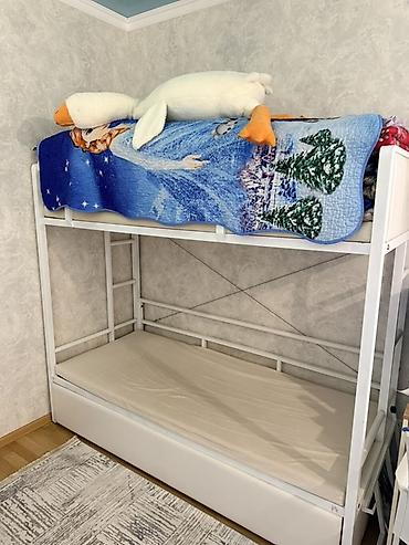 bunk bed: Двухъярусная кровать с выдвижным нижним спальным местом. - Каркас — 1