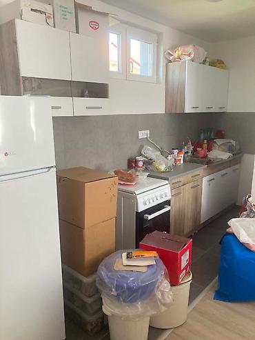 za kucu: Prodajem stan u Staroj Pazovi .43m2 
Sira okolina Grada — 6