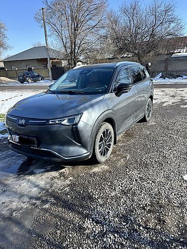 Weltmeister: Weltmeister W6, 2022 г., 60000 км, Передний, В наличии — 2