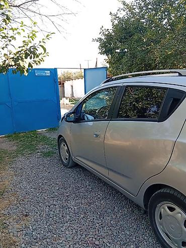 Транспорт: Chevrolet Spark: 2012 г., 1 л, Автомат, Бензин, Хэтчбэк — 7