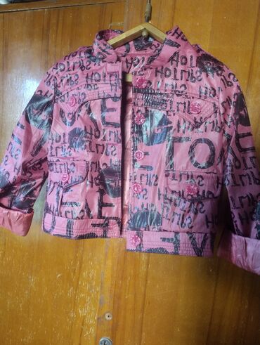 модный пиджак: Продаю курточку. для девочки. размер 34. Деми сезон. на ранюю весну и