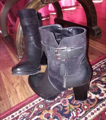 patike tn bele: Ankle boots, 37